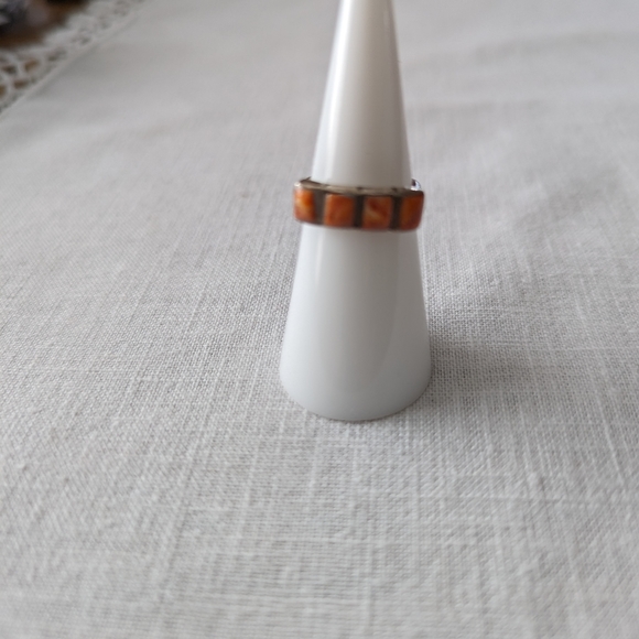 Vintage Native American Spiny Oyster Ring - Picture 3 of 9